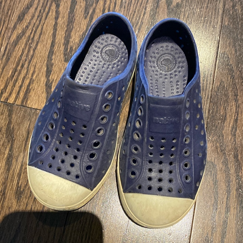 Native Jefferson Shoes - Picture 2 of 7